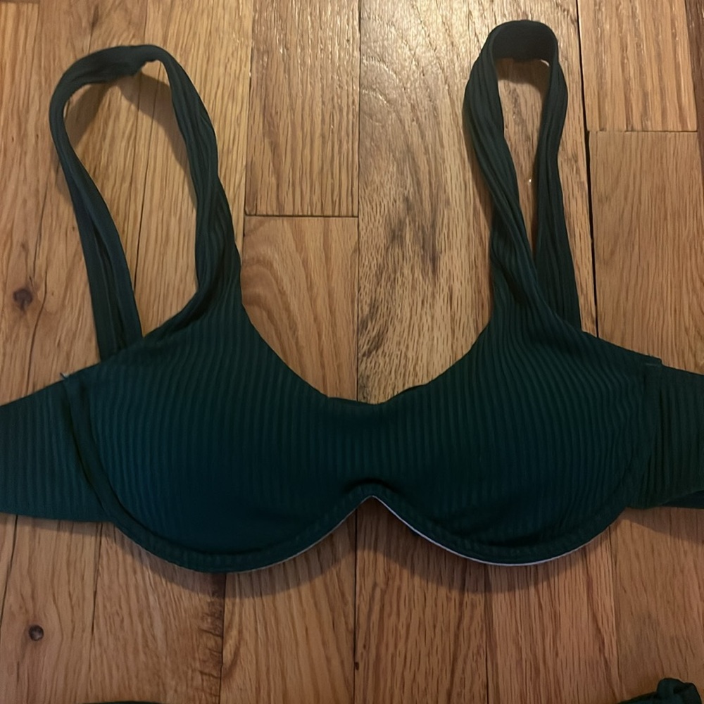 SHEIN Green Classic Bikini Set - Picture 2 of 3